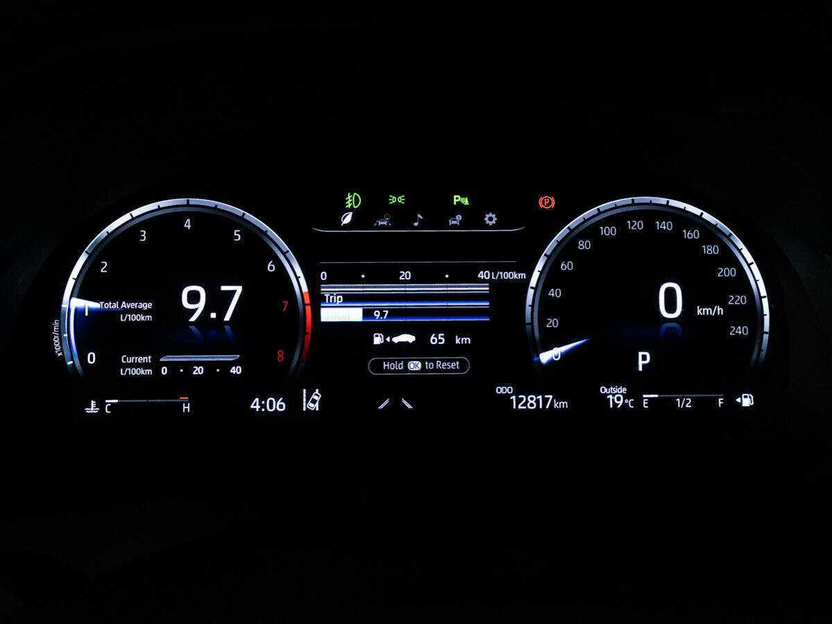 Toyota Camry, 2022 Фото №12