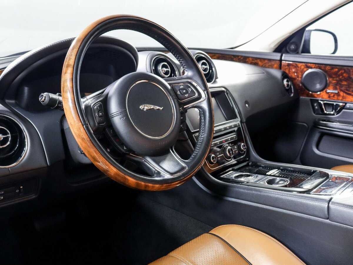 Jaguar XJ Long, 2017 Фото №11