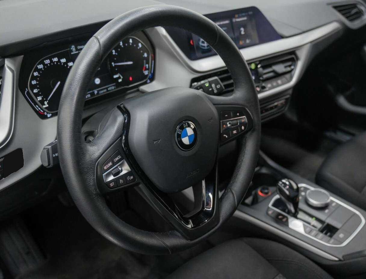 BMW 1 серии 118i, 2019 Фото №17