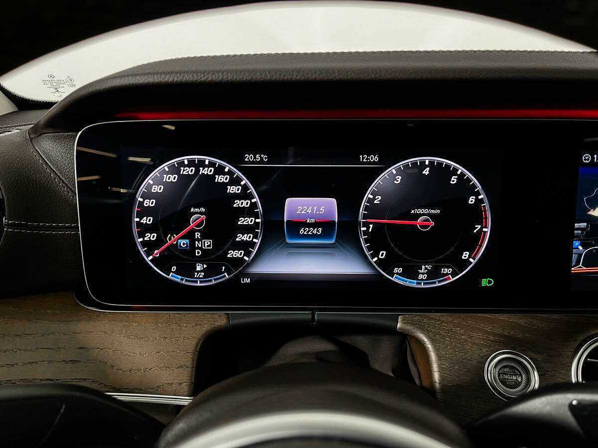 Mercedes-Benz E-Класс 450, 2018 Фото №11