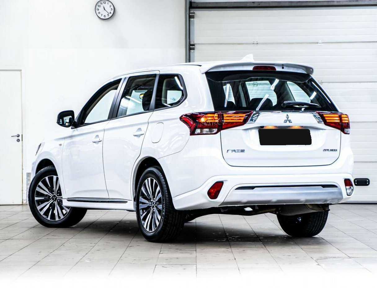 Mitsubishi Outlander, 2022 Фото №4