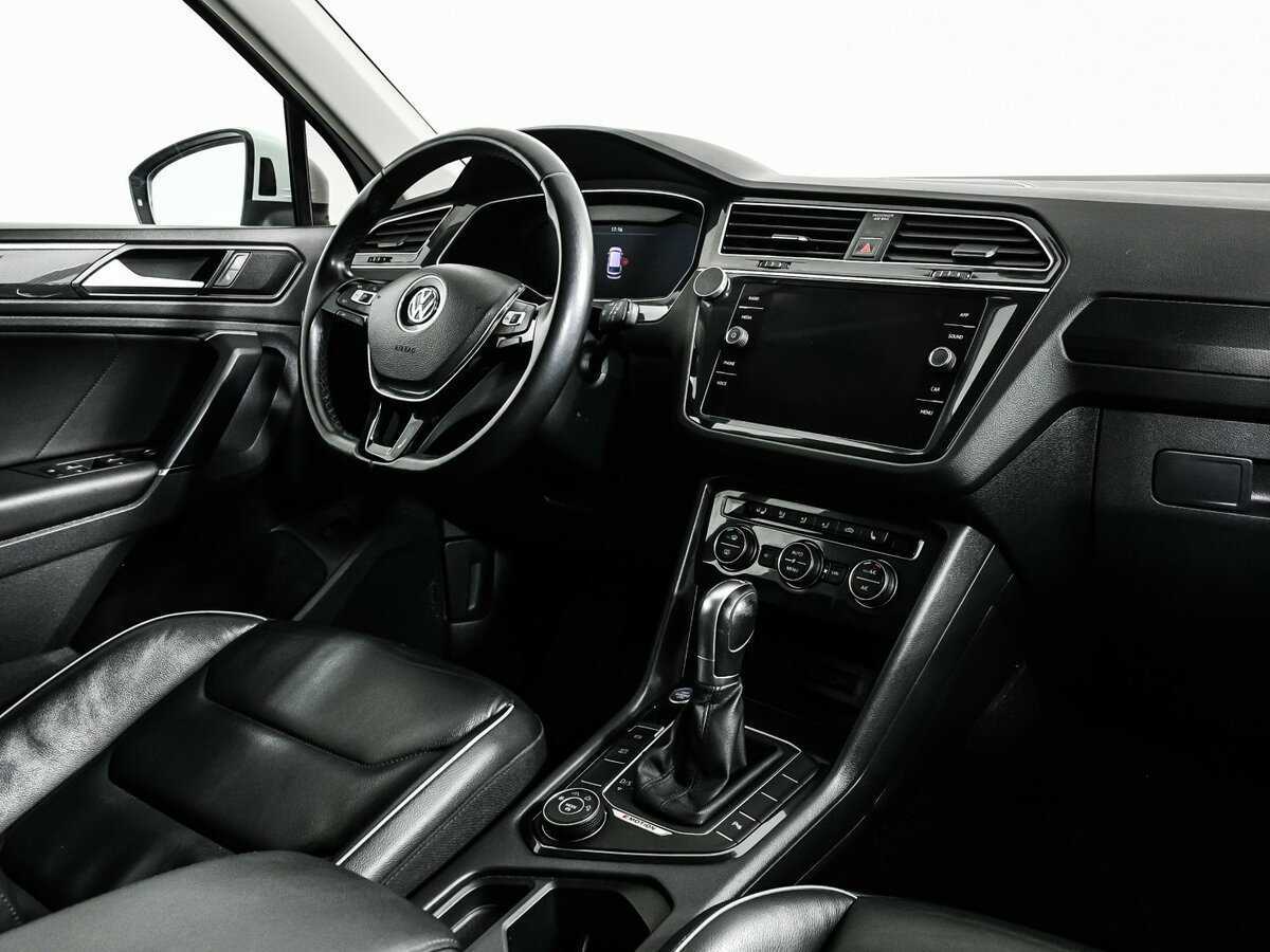 Volkswagen Tiguan, 2018 Фото №9