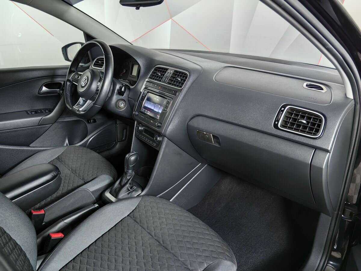 Volkswagen Polo, 2018 Фото №9