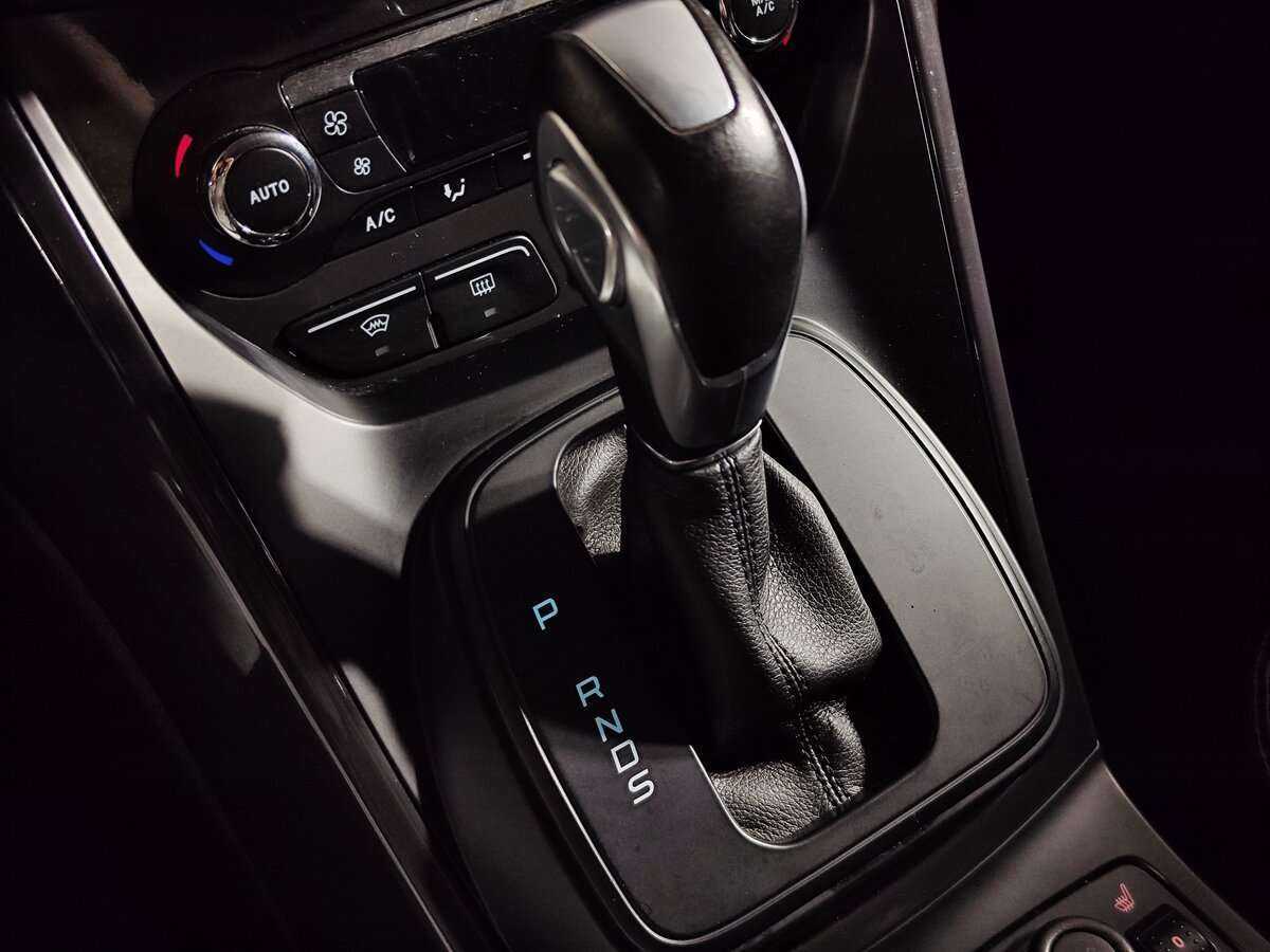 Ford Kuga, 2015 Фото №16