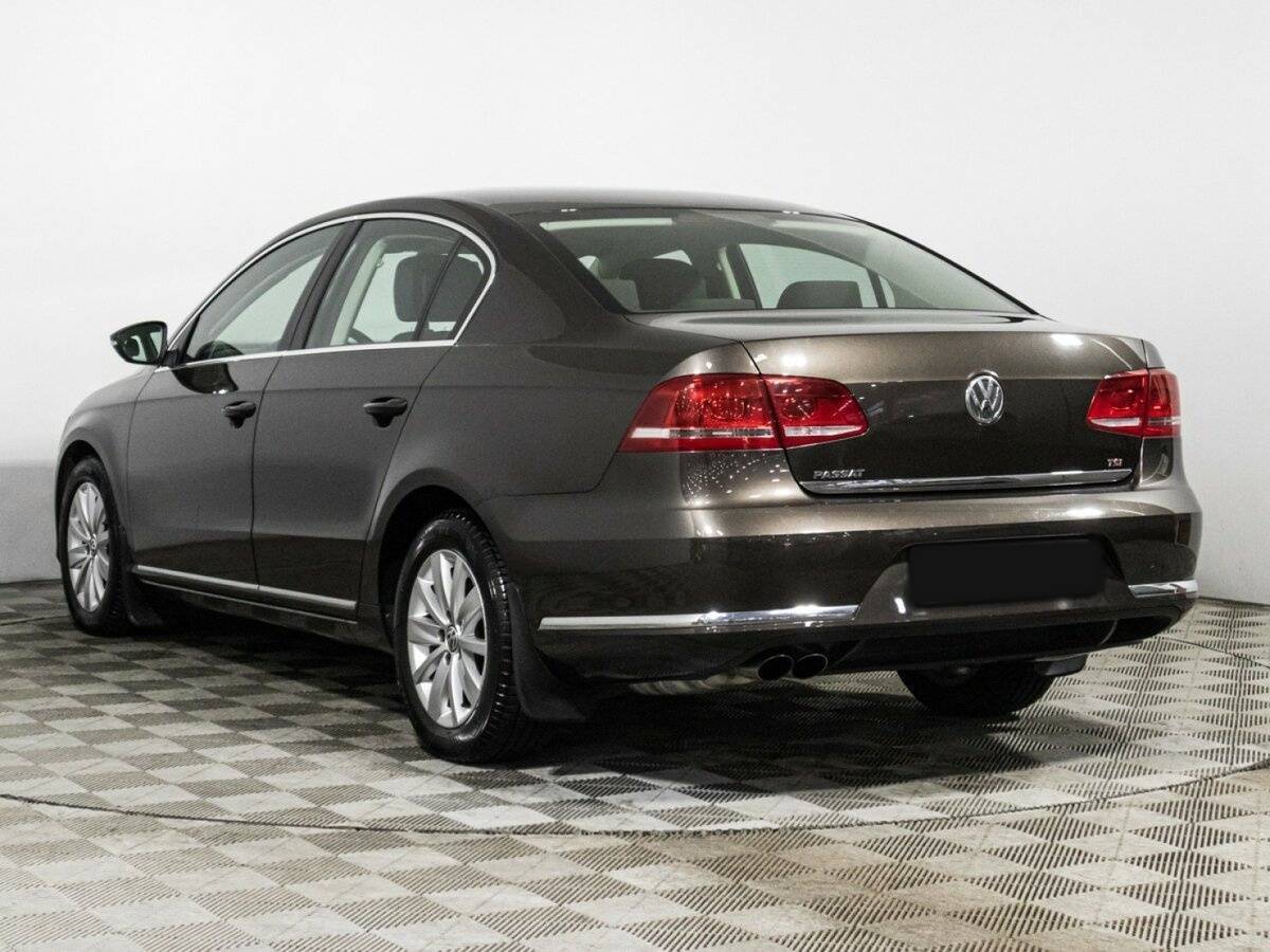 Volkswagen Passat, 2011 Фото №7
