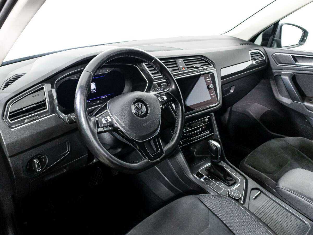 Volkswagen Tiguan, 2018 Фото №11