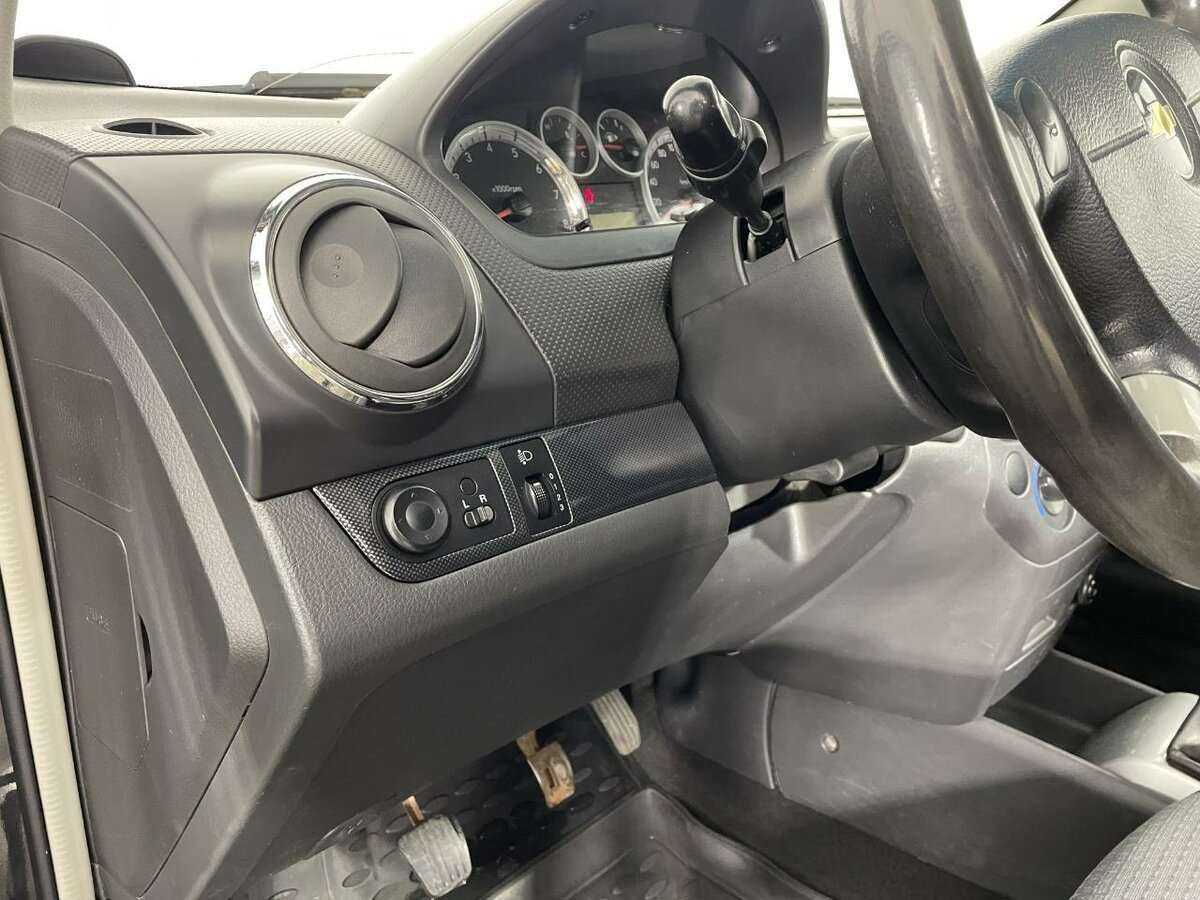 Chevrolet Aveo, 2009 Фото №8