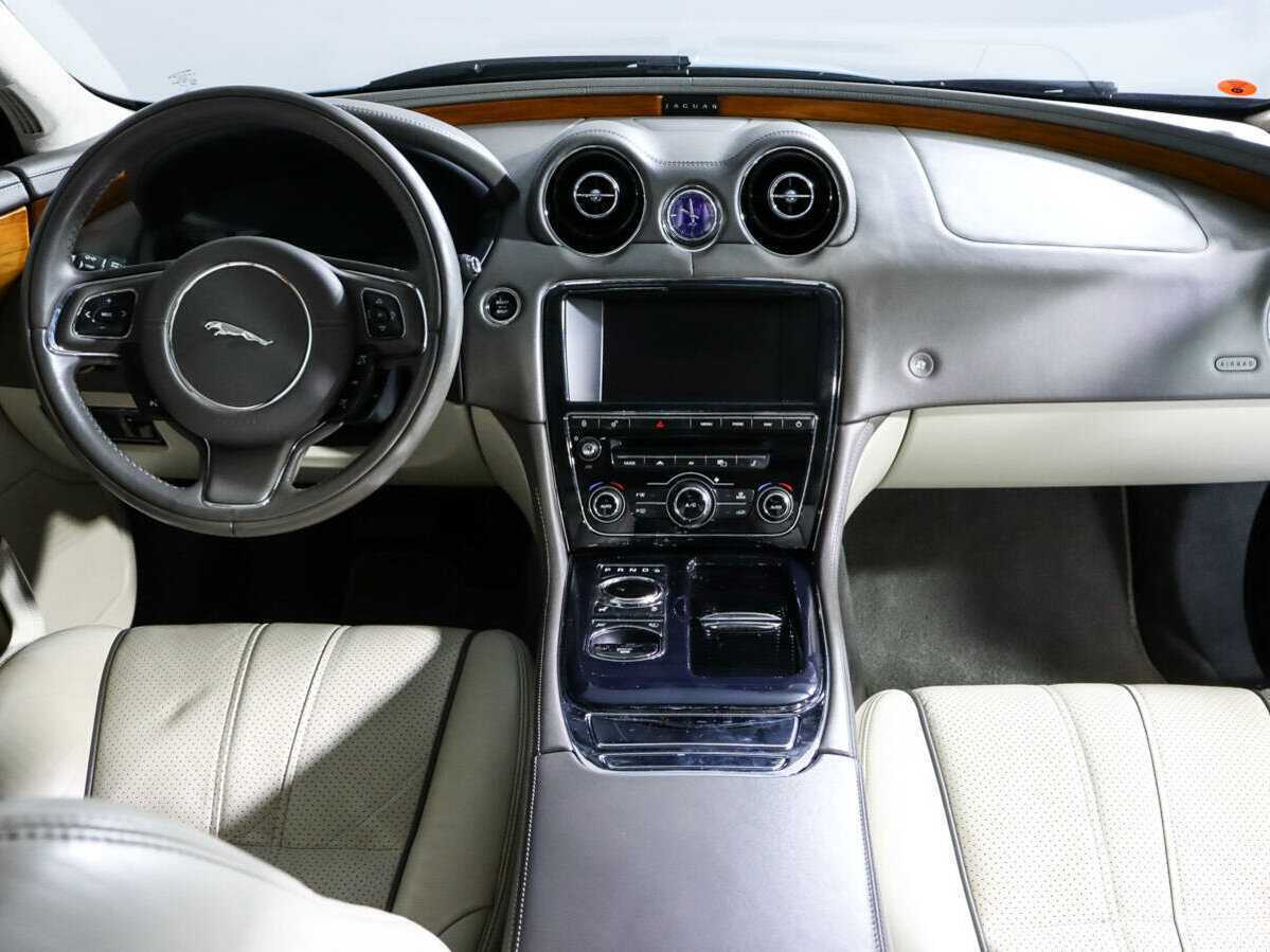 Jaguar XJ, 2012 Фото №10