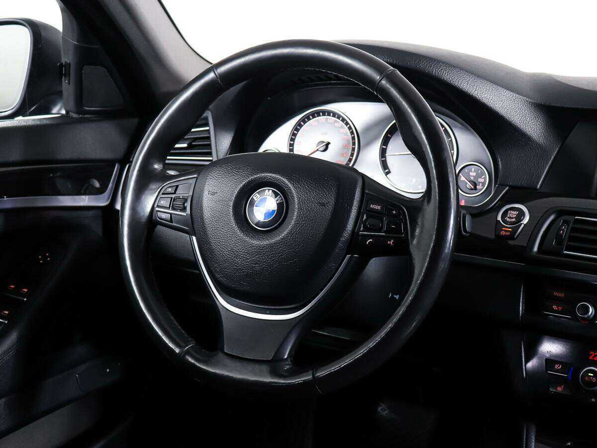 BMW 5 серии 530d xDrive, 2012 Фото №15