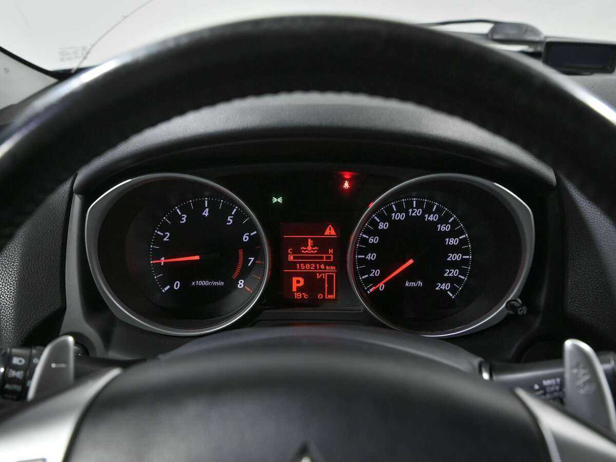 Mitsubishi ASX, 2011 Фото №7