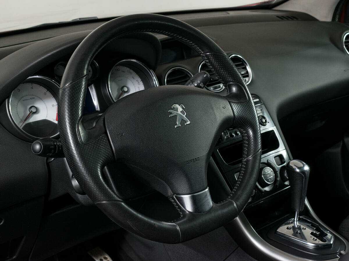 Peugeot 308, 2011 Фото №16