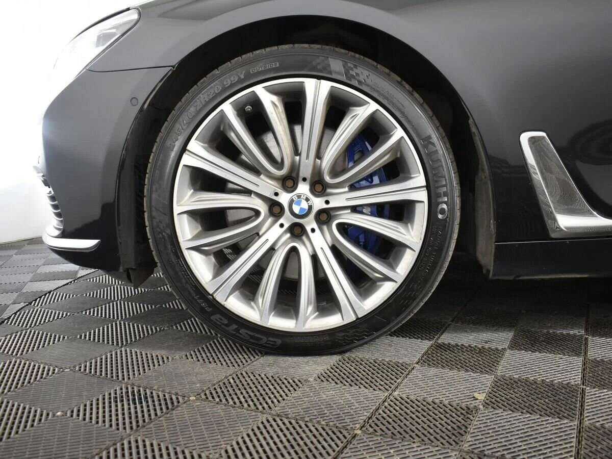 BMW 7 серии 750i xDrive, 2017 Фото №6
