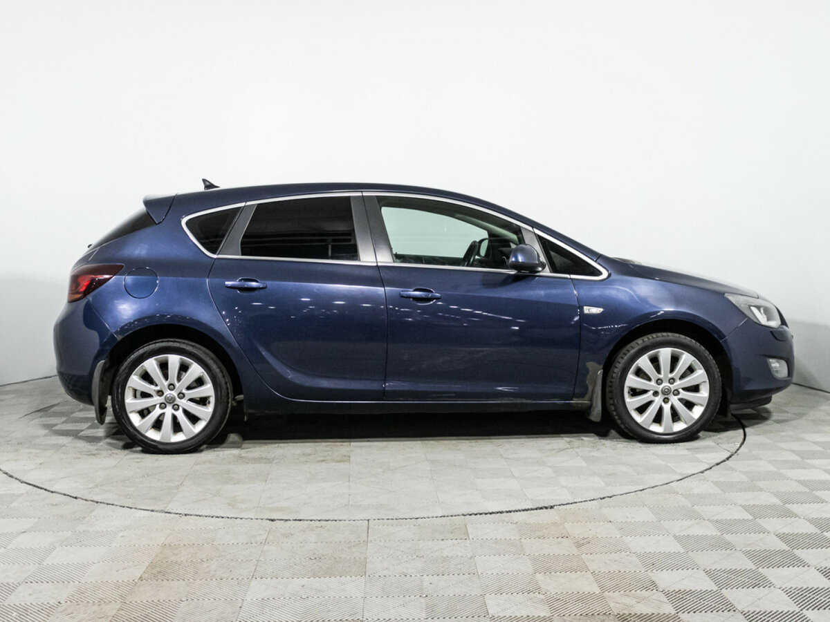 Opel Astra J, 2010 Фото №4