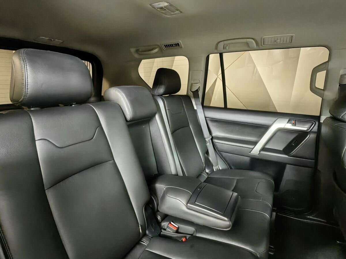 Toyota Land Cruiser Prado, 2020 Фото №13
