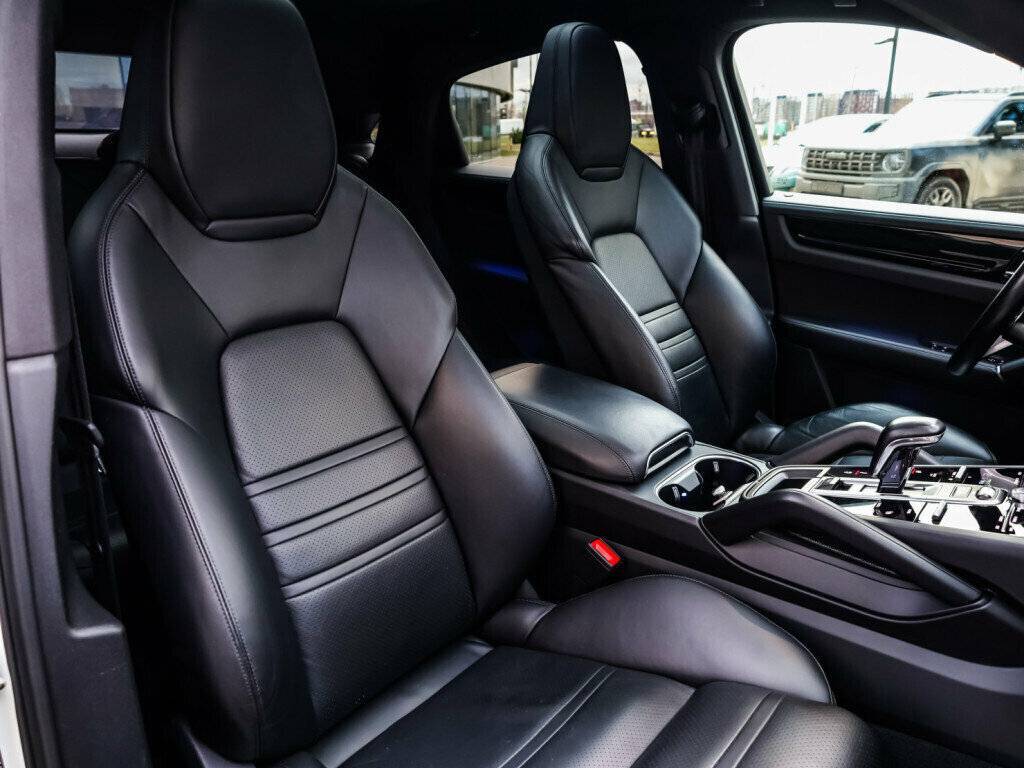 Porsche Cayenne Coupé, 2020 Фото №15