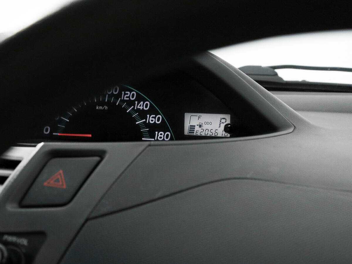 Toyota Vitz, 2005 Фото №13