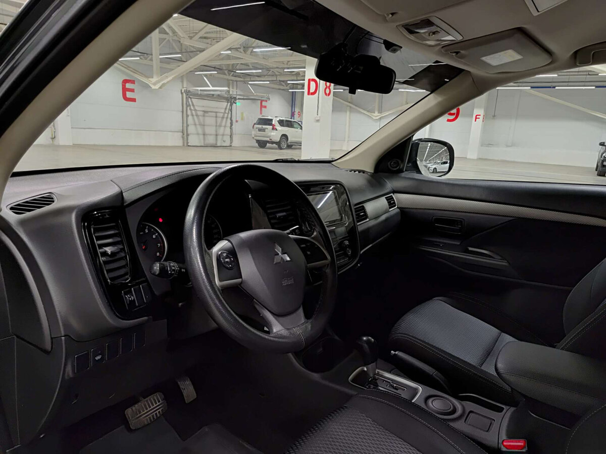 Mitsubishi Outlander III Рестайлинг 2, 2016 Фото №16