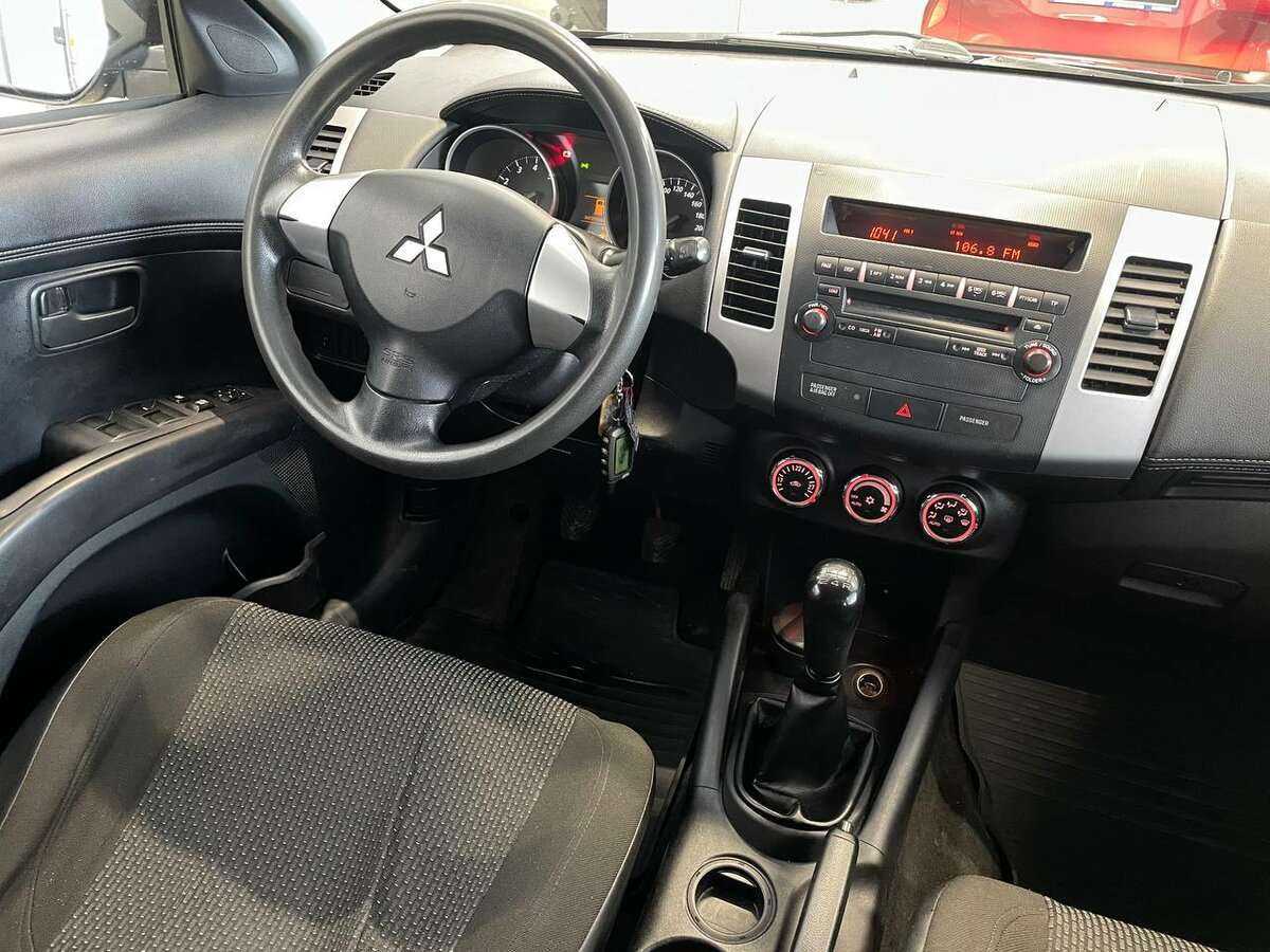 Mitsubishi Outlander, 2011 Фото №4