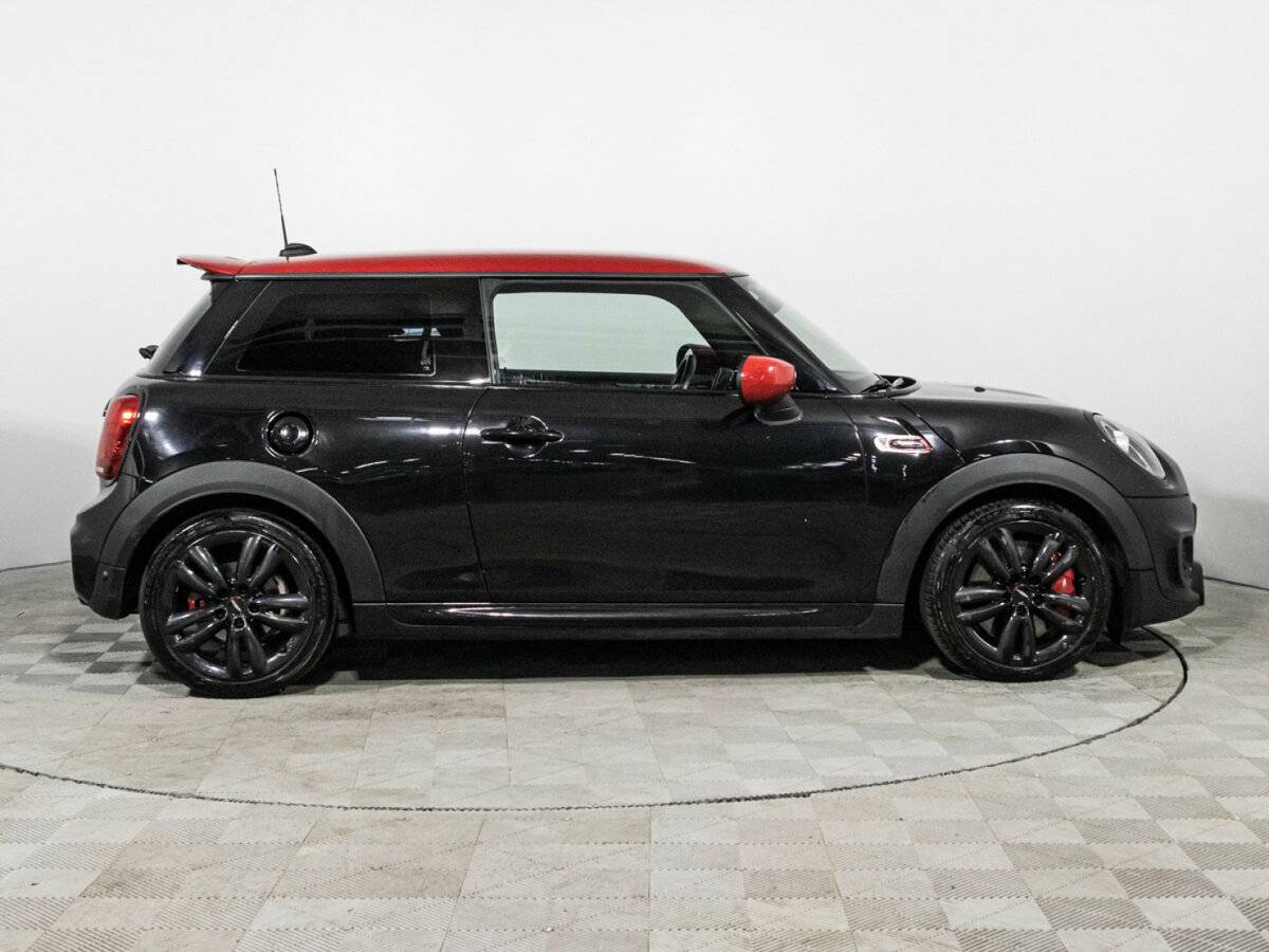Mini Hatch JCW III (F55/F56) Рестайлинг, 2020 Фото №4