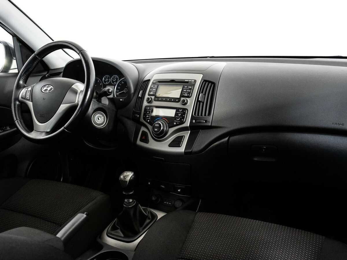 Hyundai i30, 2009 Фото №7