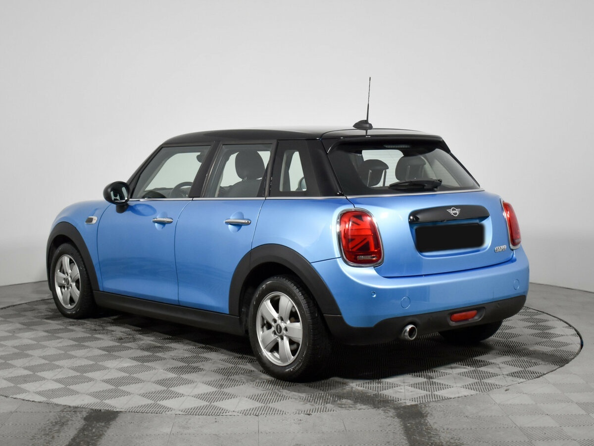 Mini Hatch Cooper III (F55/F56) Рестайлинг, 2019 Фото №7