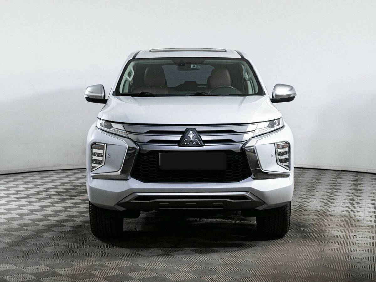 Mitsubishi Pajero Sport, 2020 Фото №2
