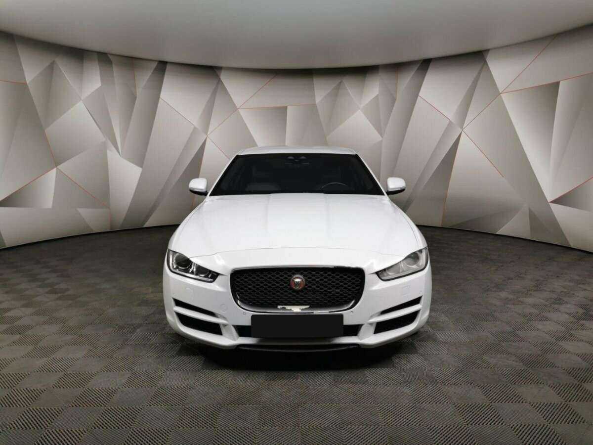 Jaguar XE, 2015 Фото №7