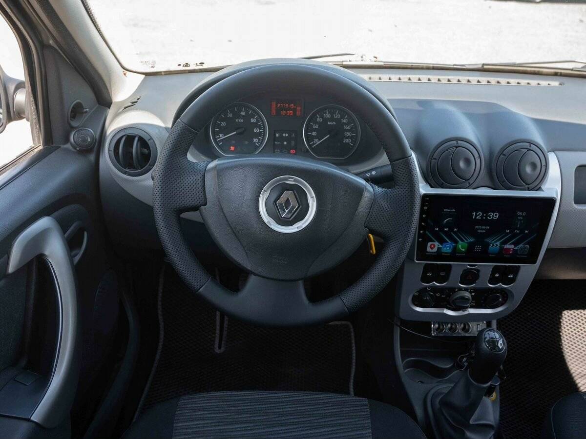 Renault Logan, 2010 Фото №15