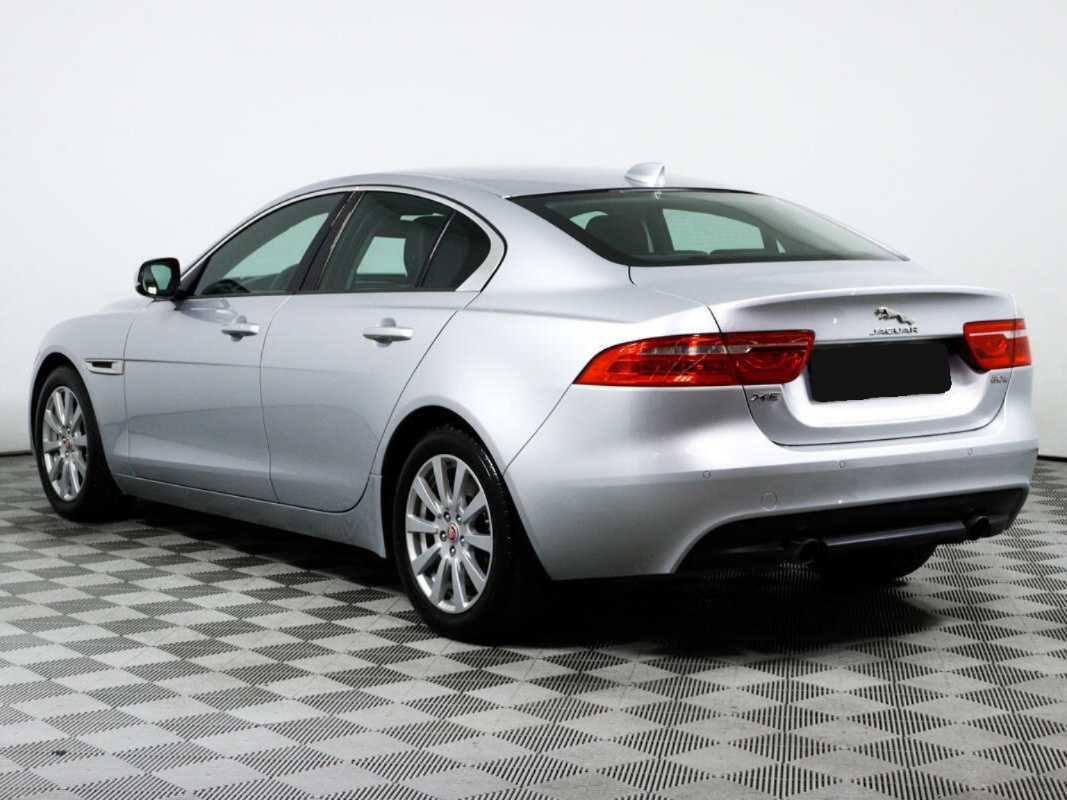 Jaguar XE, 2018 Фото №7