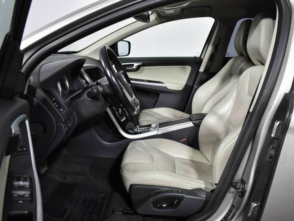 Volvo XC60 I, 2011 Фото №10