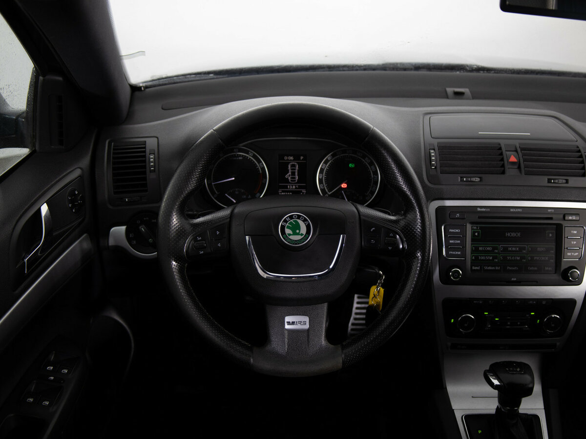Skoda Octavia RS II Рестайлинг, 2011 Фото №8