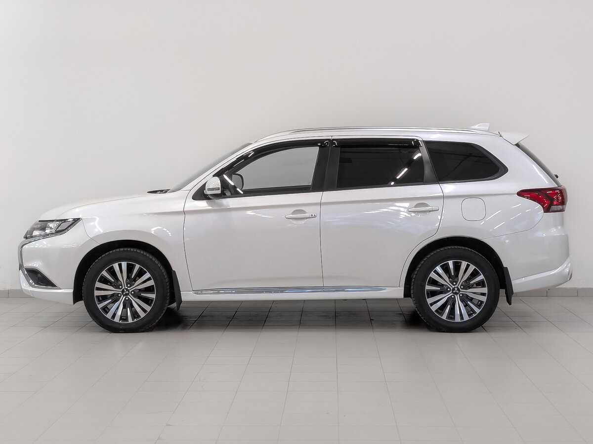 Mitsubishi Outlander, 2022 Фото №8