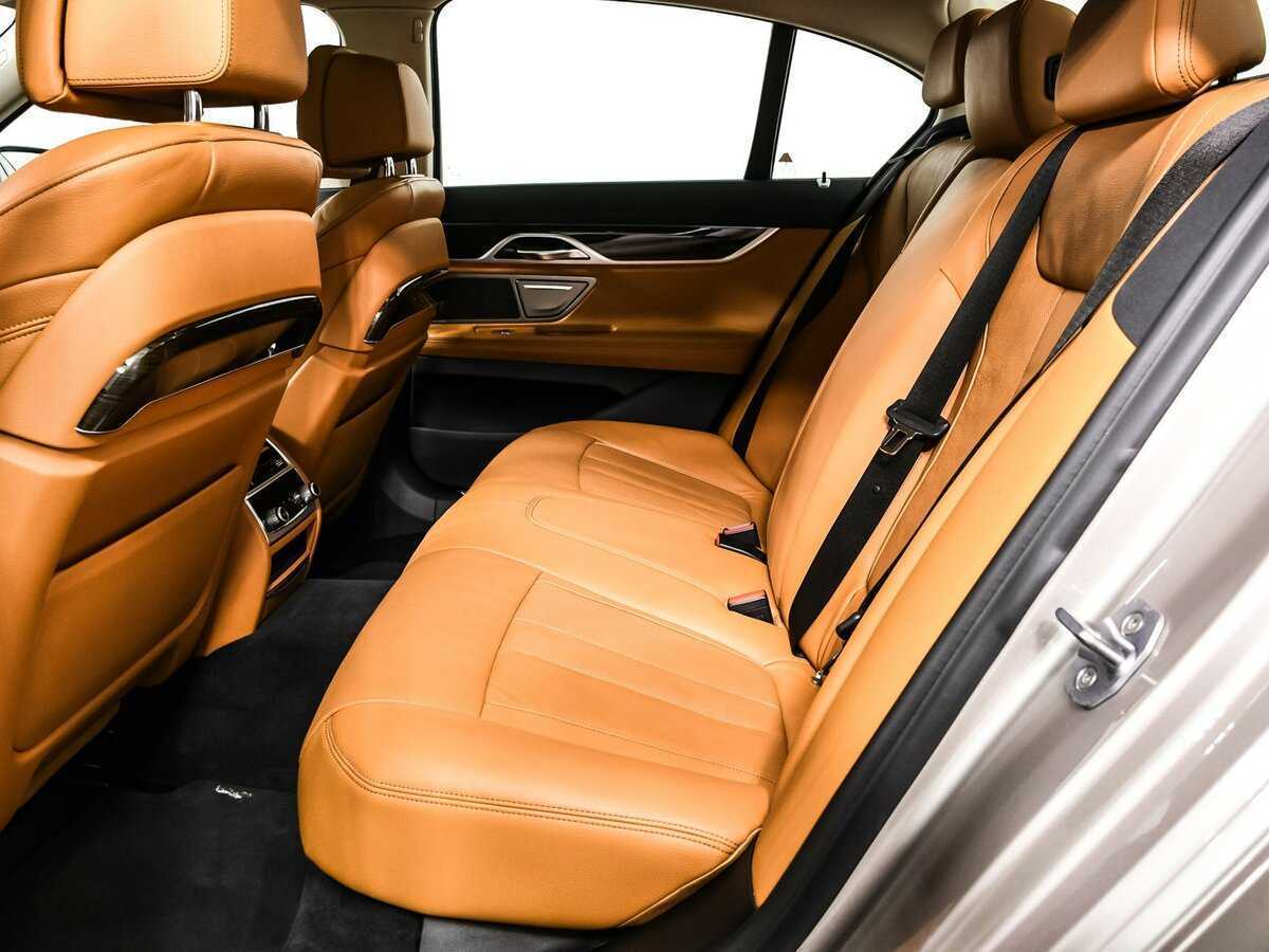 BMW 7 серии 745e, 2019 Фото №12