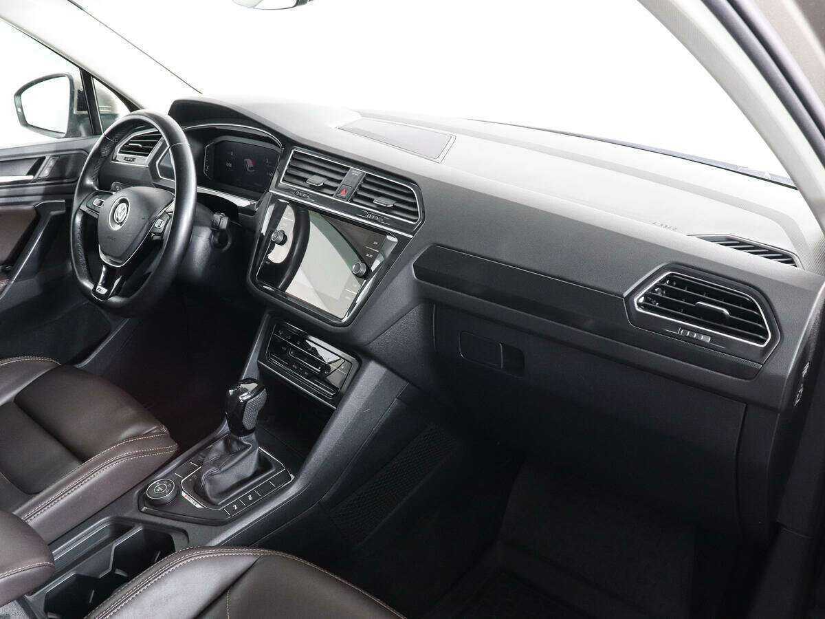 Volkswagen Tiguan, 2018 Фото №10