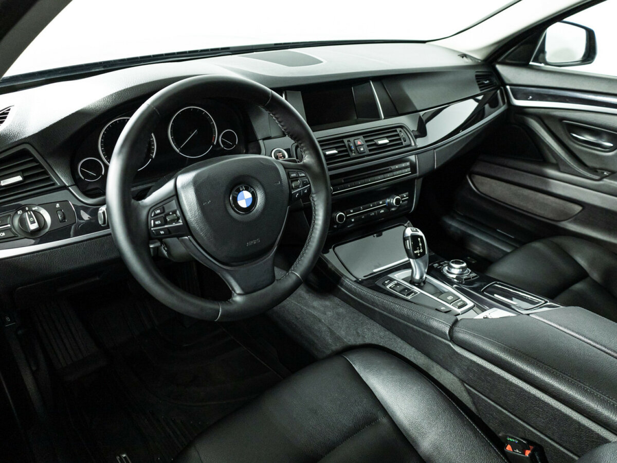 BMW 5 серии 520i VI (F10/F11/F07) Рестайлинг, 2016 Фото №11