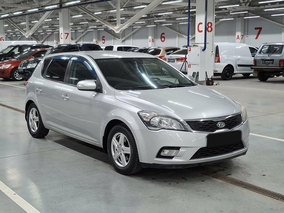 Kia Ceed I Рестайлинг, 2011 Фото №3