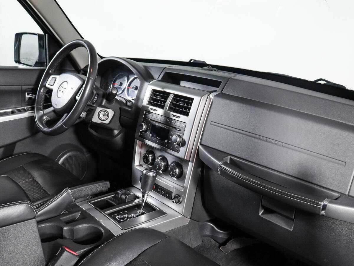 Jeep Cherokee, 2010 Фото №8