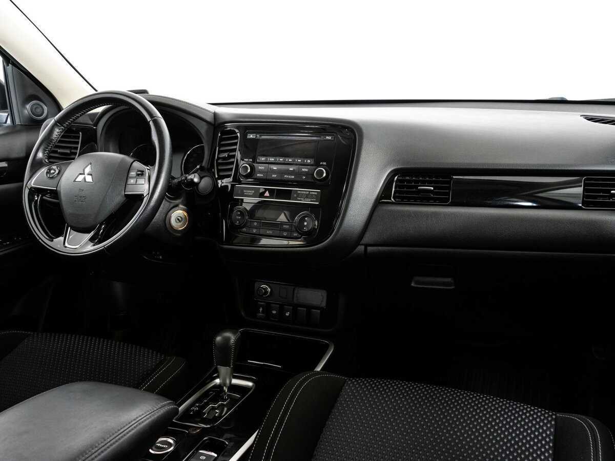 Mitsubishi Outlander, 2018 Фото №7