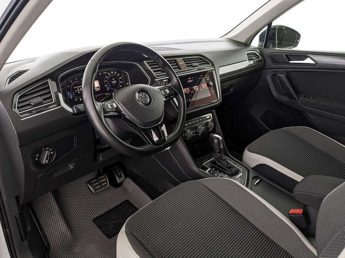 Volkswagen Tiguan, 2020 Фото №15