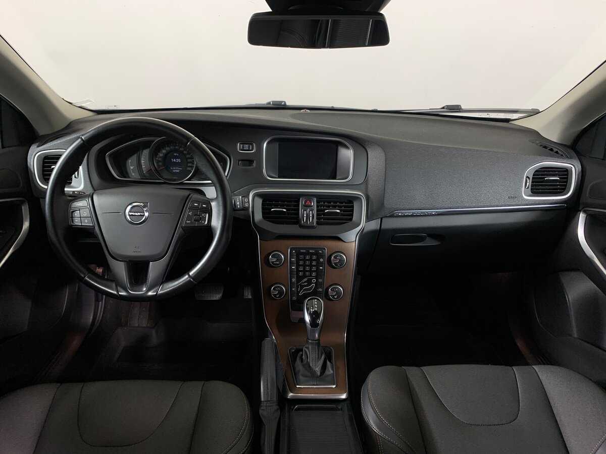 Volvo V40 Cross Country, 2017 Фото №13
