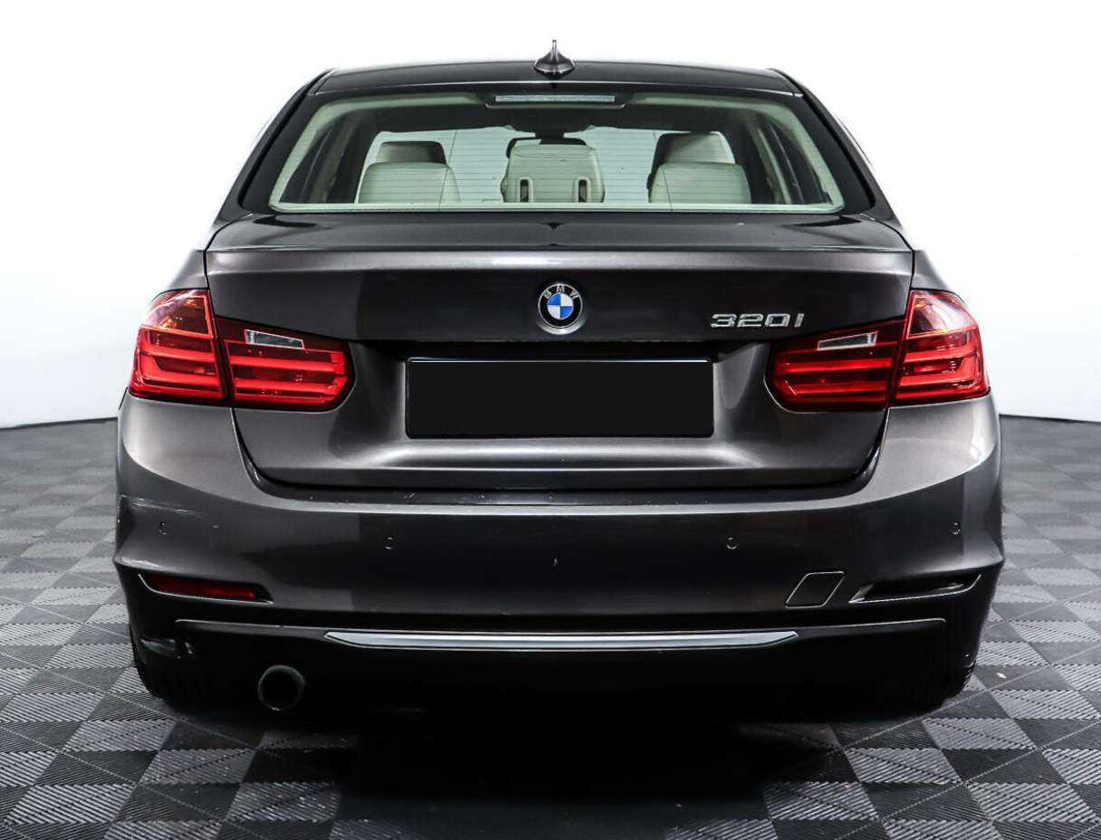 BMW 3 серии 320i, 2012 Фото №6