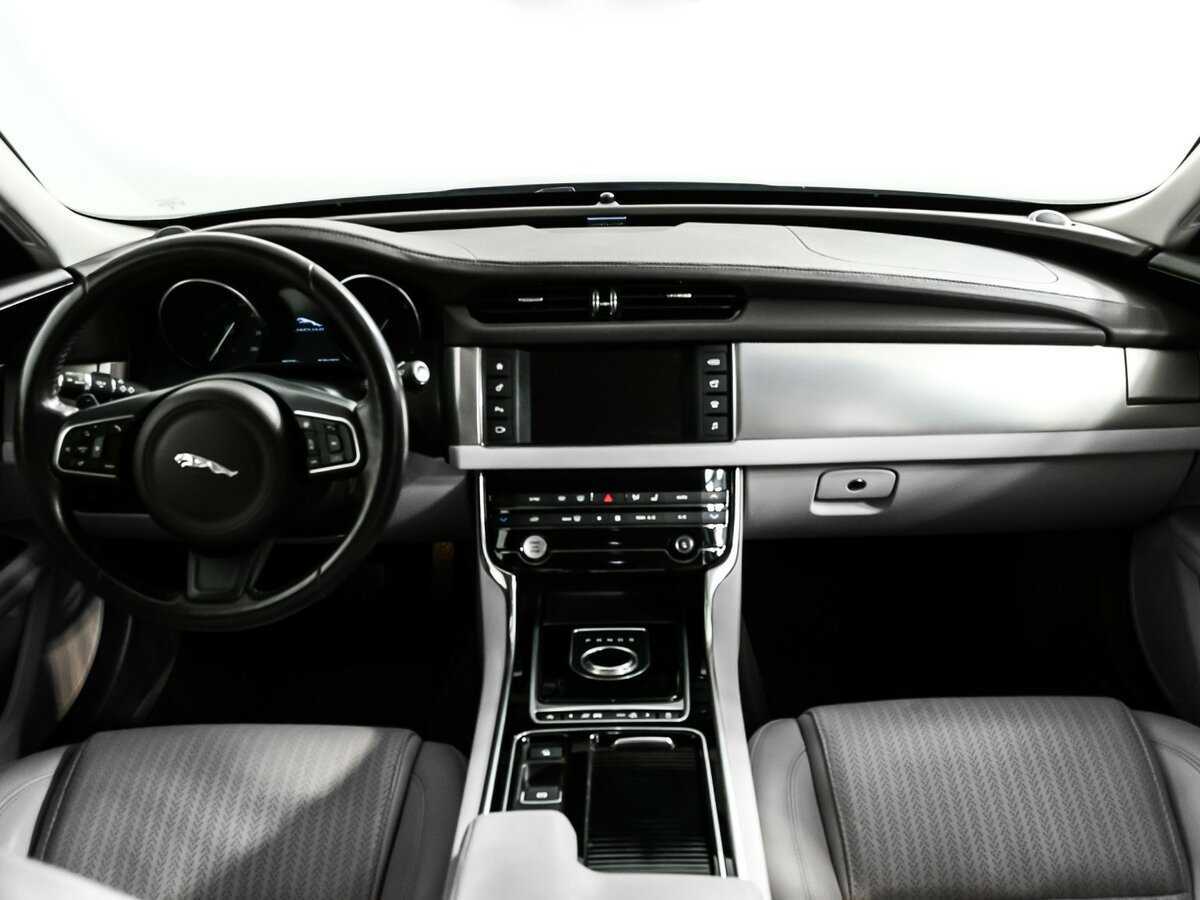 Jaguar XF, 2016 Фото №11