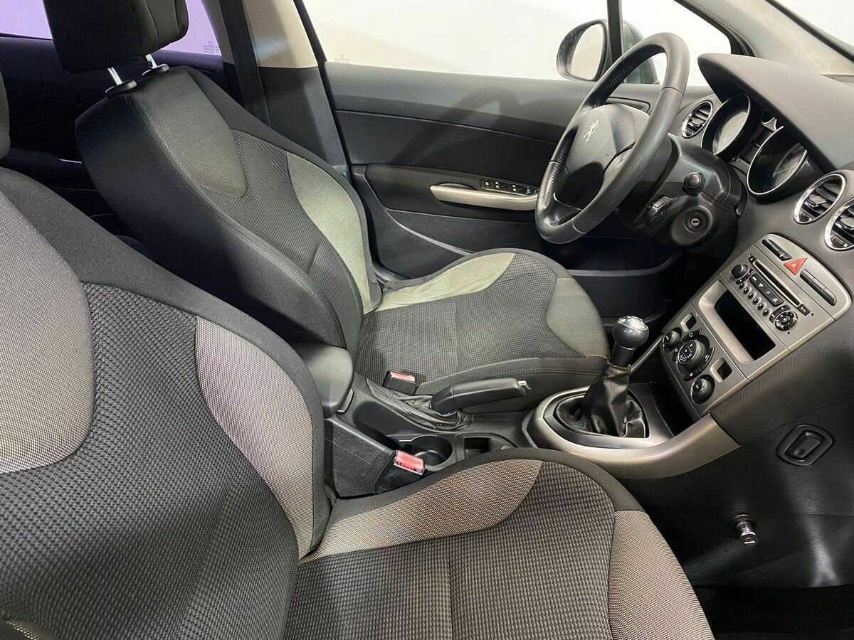Peugeot 308, 2011 Фото №10