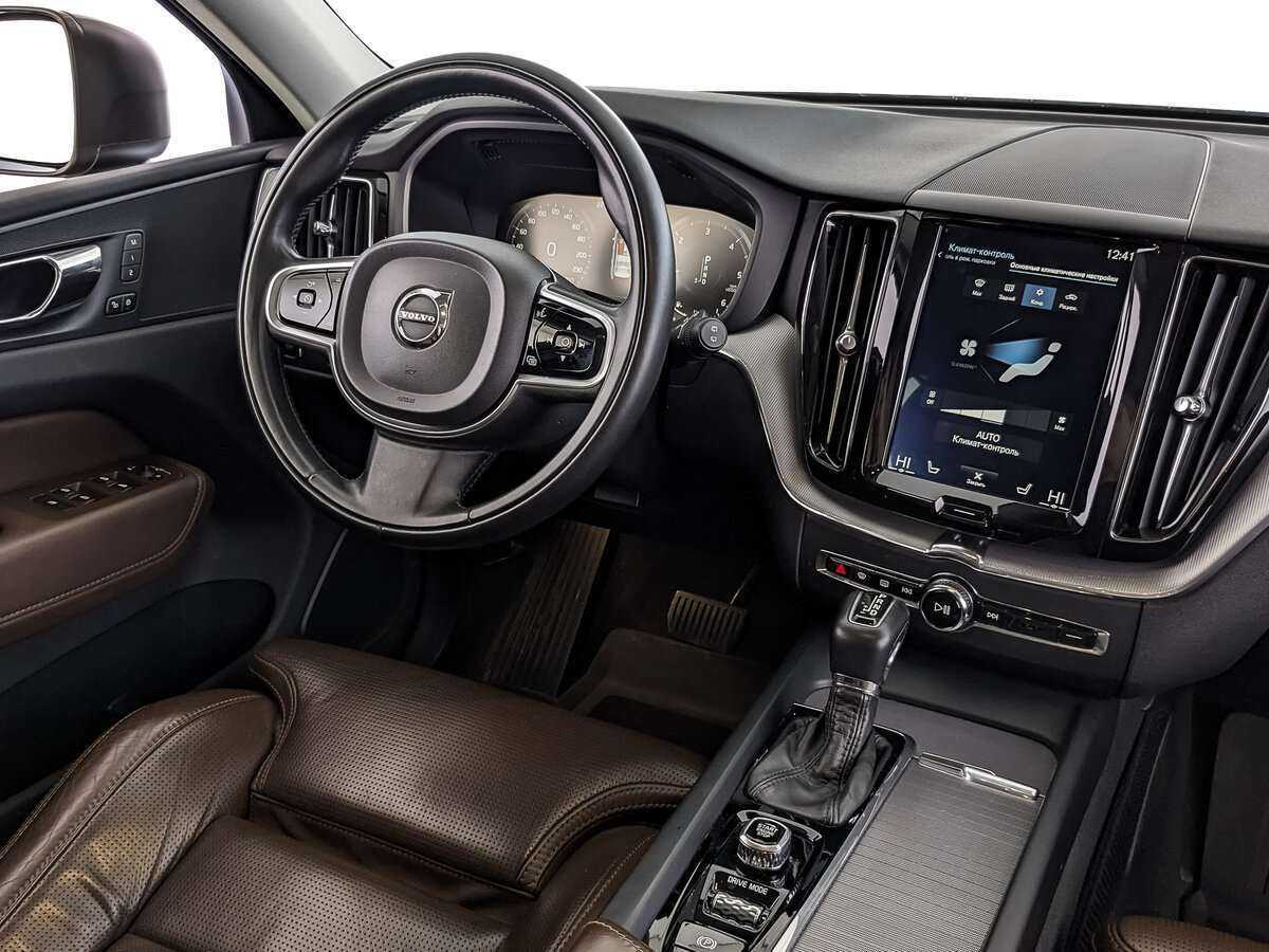 Volvo XC60, 2018 Фото №16