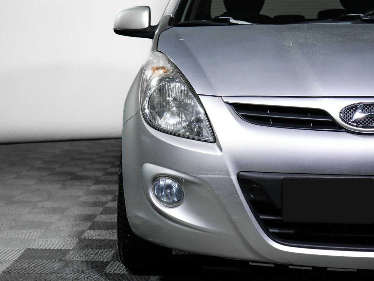 Hyundai i20, 2009 Фото №14