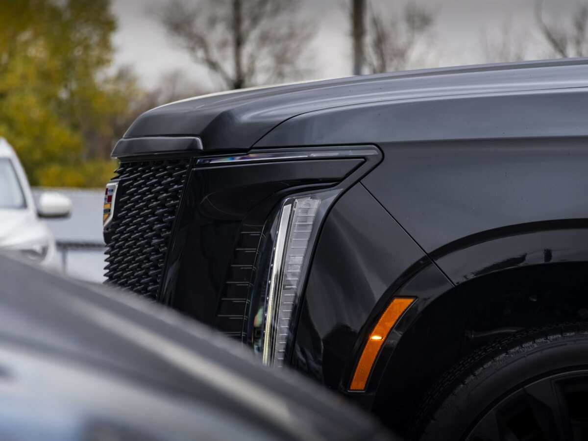 Cadillac Escalade-V I Рестайлинг, 2025 Фото №3