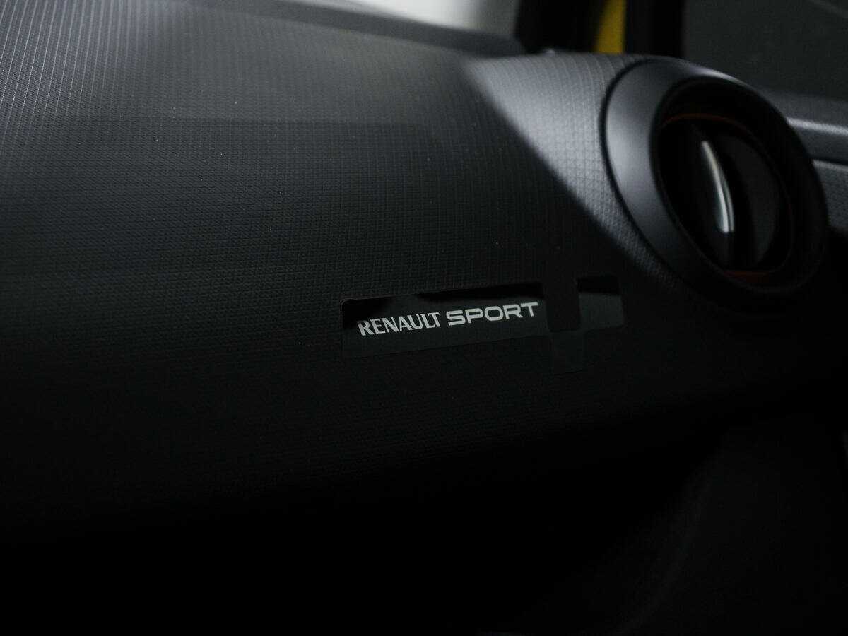 Renault Clio RS, 2015 Фото №20