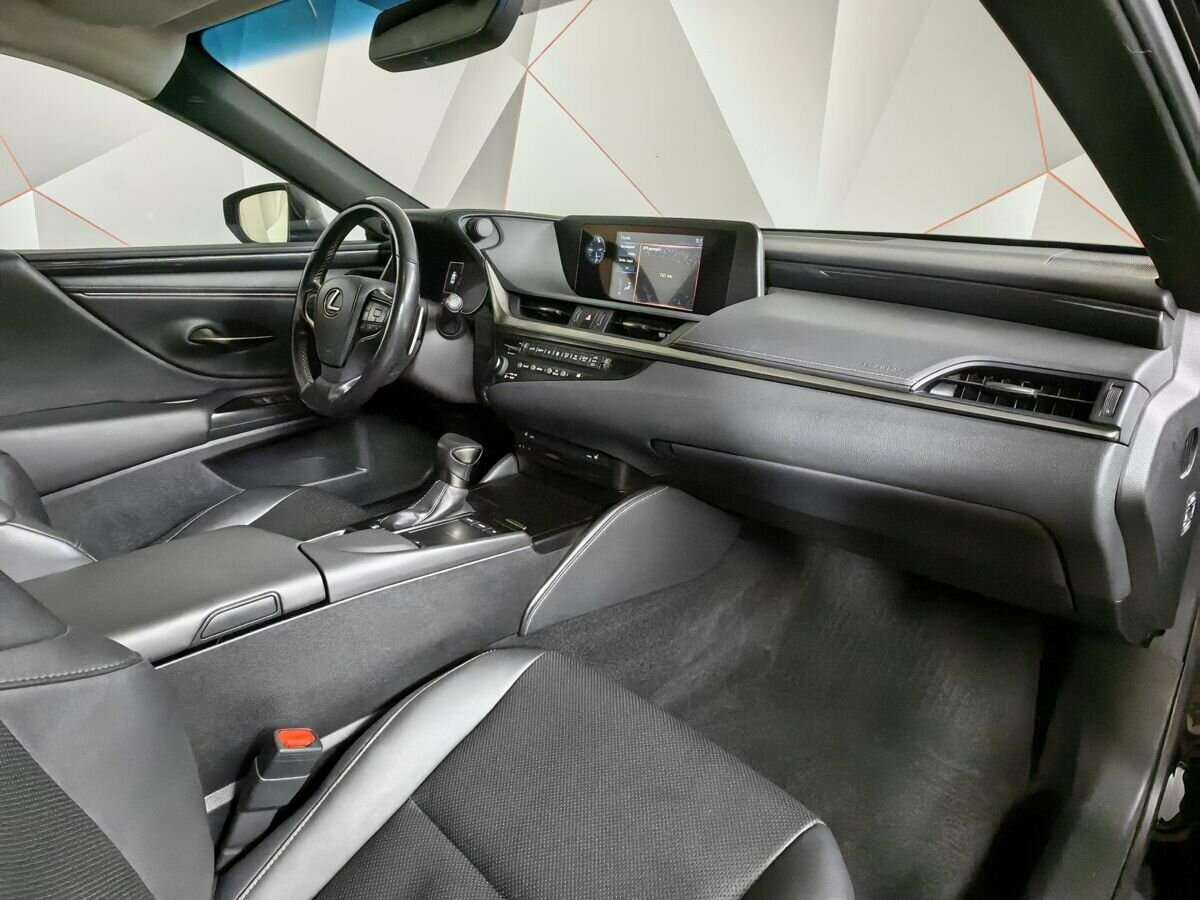 Lexus ES 200, 2019 Фото №9