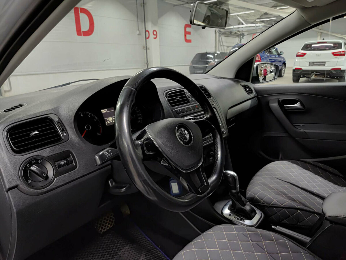 Volkswagen Polo V Рестайлинг, 2015 Фото №16