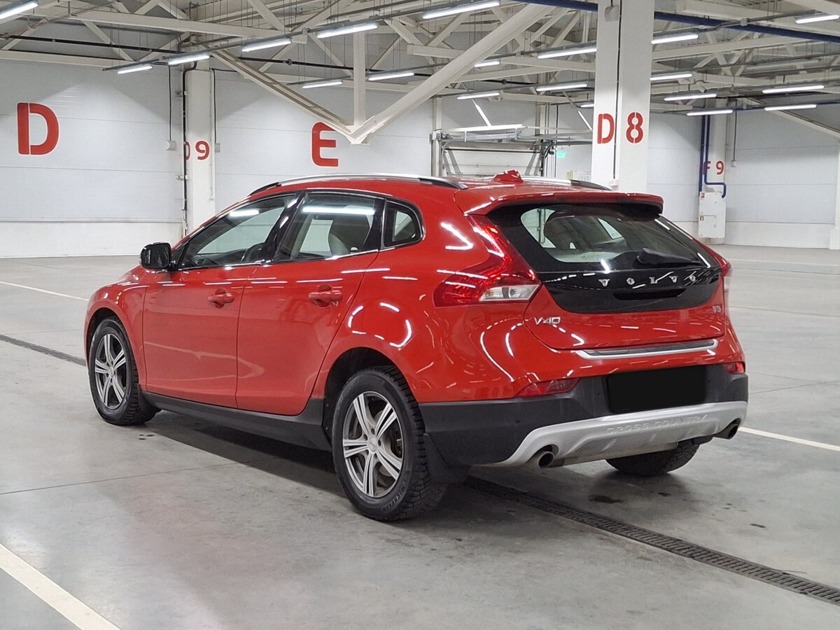 Volvo V40 Cross Country I Рестайлинг, 2017 Фото №7